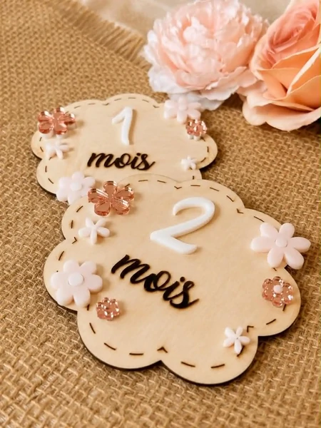Cartes étapes bébé fille – Fleurs en bois & plexiglas