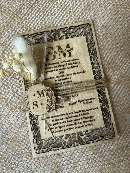 Faire-part en bois