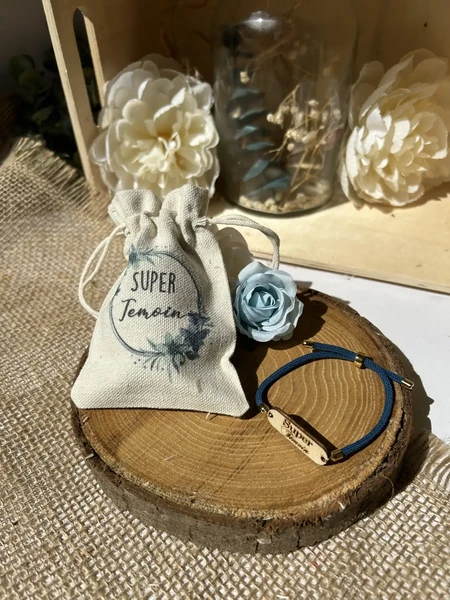 Pochette cadeau avec bracelet