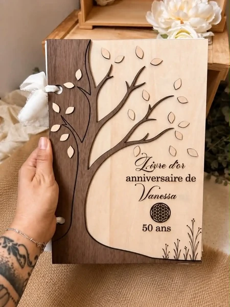 Livre d'Or en Bois Personnalisé – Thème au Choix